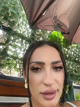 חדר צ'אט בשידור חי של VictoriaLanes