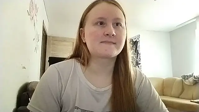 AnikaLipps – Naživo chatovacia miestnosť