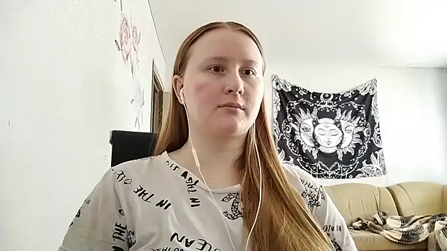 AnikaLipps' Live Chat Room