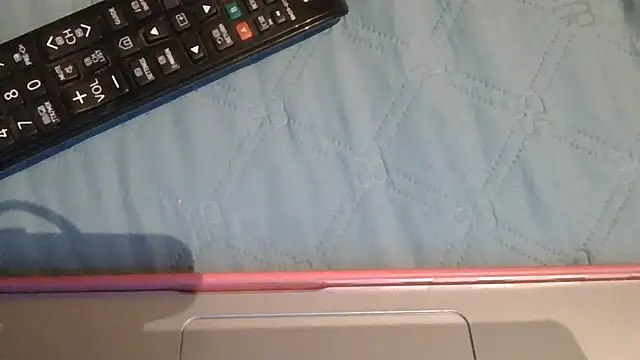 Živá chatovací místnost luanahot1