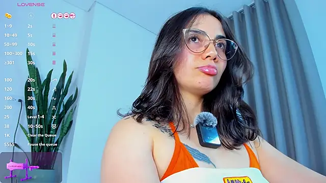 sara_ospina22 লাইভ চ্যাট রুম