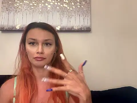 FoxyValentine Adlı Modelin Canlı Sohbet Odası