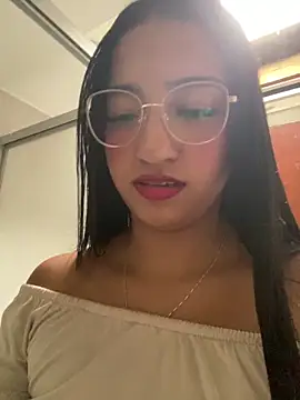 Daniela_Pinkn Live chat-huone