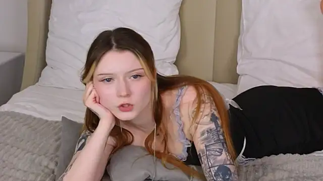 חדר צ'אט בשידור חי של AlyssFrost