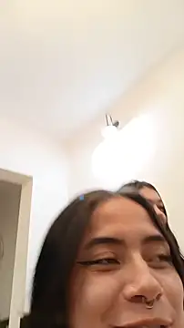 Ivyy_sweet_'s Live Chat Room
