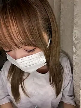 -HINAchan- élő chatszobája