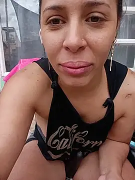 Živá chatovací místnost kiki_milu