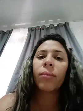غرفة دردشة kiki_milu المباشرة