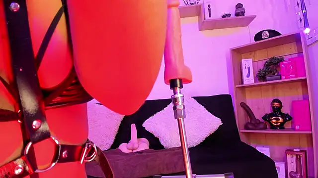 Sala de chat en directo de Tylla__