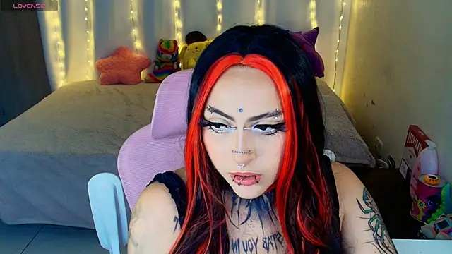 maliciaXpoison чат на живо