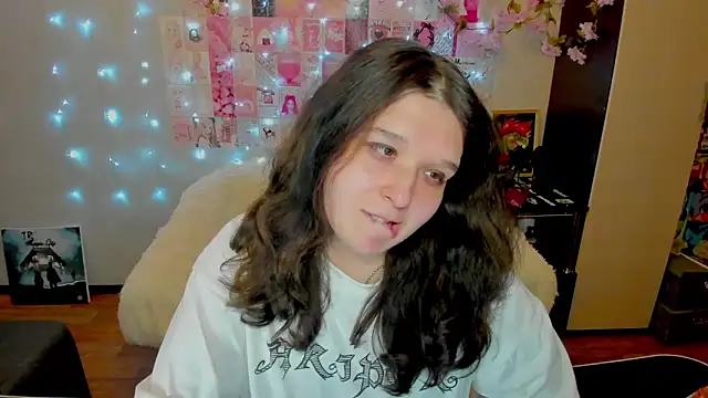 Kate_Acid Adlı Modelin Canlı Sohbet Odası