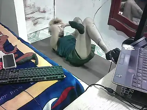 Show de AntonBoyToy na webcam