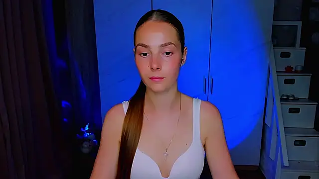 Živá chatovací místnost Maddy_Wood_
