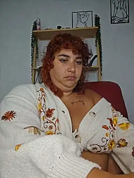 חדר צ'אט בשידור חי של Deesse_luna