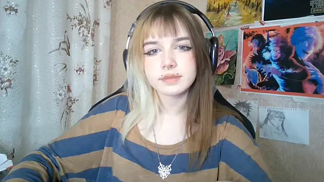 MilaTyan's Live Chat Room