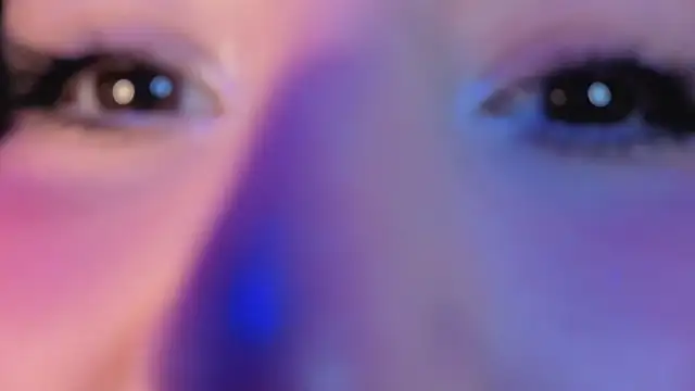 zoe_moon__ – Naživo chatovacia miestnosť
