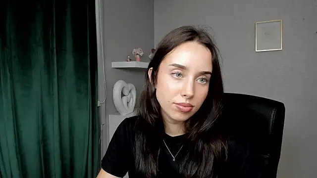 AdeleSolo's Live Chat Room