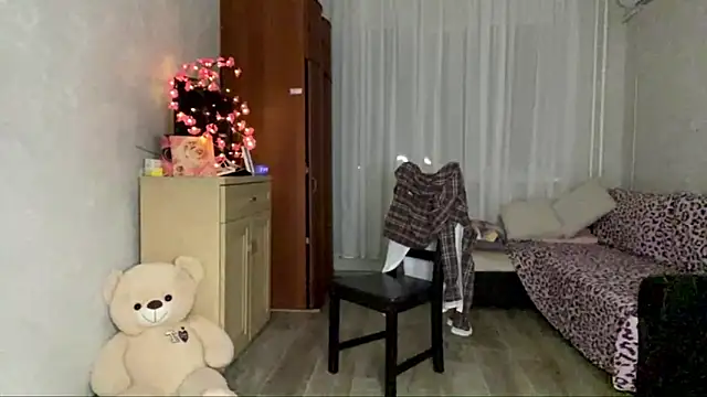 חדר צ'אט בשידור חי של StephaniCute