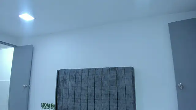 Živá chatovací místnost Evelin__thompsson