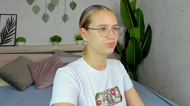 Miaa_Hill Cameră chat live