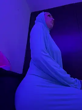 Darsha_Khemu Adlı Modelin Canlı Sohbet Odası