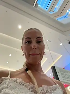 LisaMurr's Live Chat Room