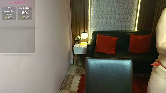 Phòng Chat Trực Tiếp MoriahStorm