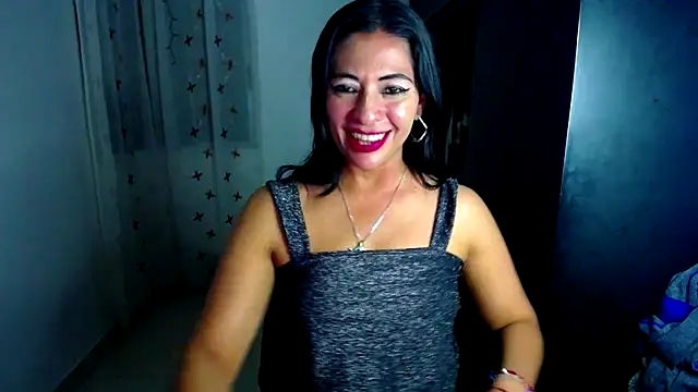 Pame_Jackson Chat Room in diretta