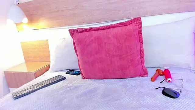 Angel_ee élő chatszobája