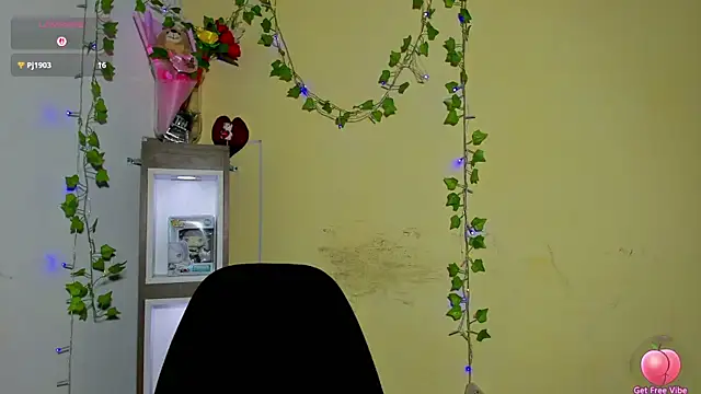 little__eva Adlı Modelin Canlı Sohbet Odası