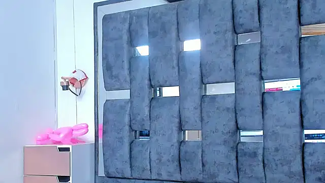 YUMEKO555's Live Chat Room