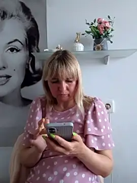 Chat soba uživo modela -Nefertiti-