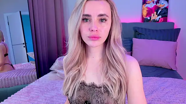 Rossy_X's Live Chat Room