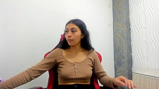 angell_cooper8's Live Chat Room