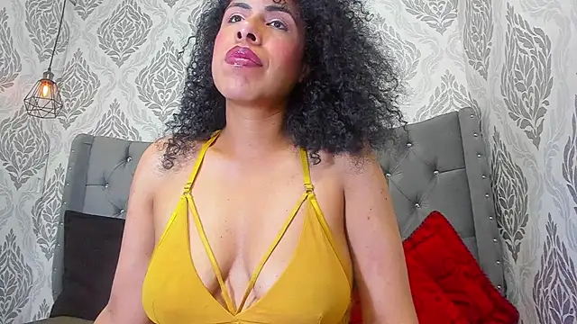 Evaalux লাইভ চ্যাট রুম