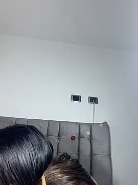 Mia_Kiss27 লাইভ চ্যাট রুম