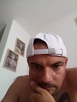 morenitoymorena's Live Chat Room