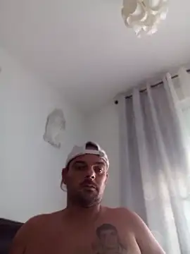 morenitoymorena's Live Chat Room