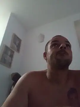 morenitoymorena Adlı Modelin Canlı Sohbet Odası