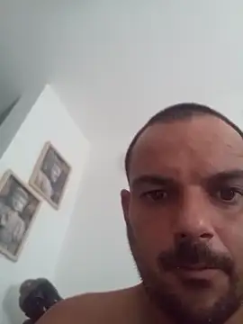 חדר צ'אט בשידור חי של morenitoymorena
