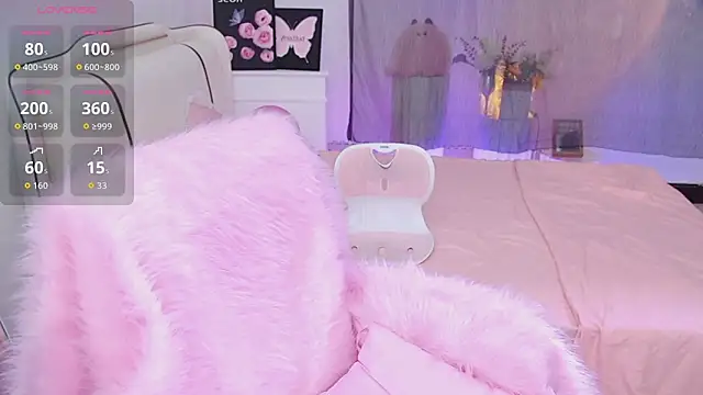 Luckmia333 Live chatroom