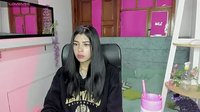 Aysha_winxs Adlı Modelin Canlı Sohbet Odası