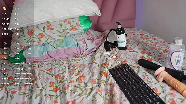 Sala de chat en directo de naughtyyindiann