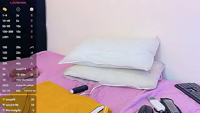 curvybuffgirllll Cameră chat live