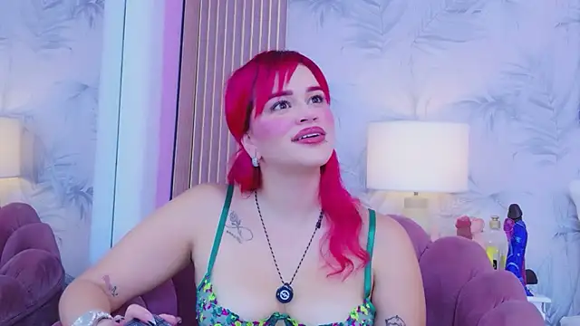 CherryTayloor élő chatszobája