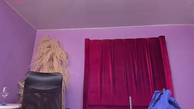 חדר צ'אט בשידור חי של michelleblair1
