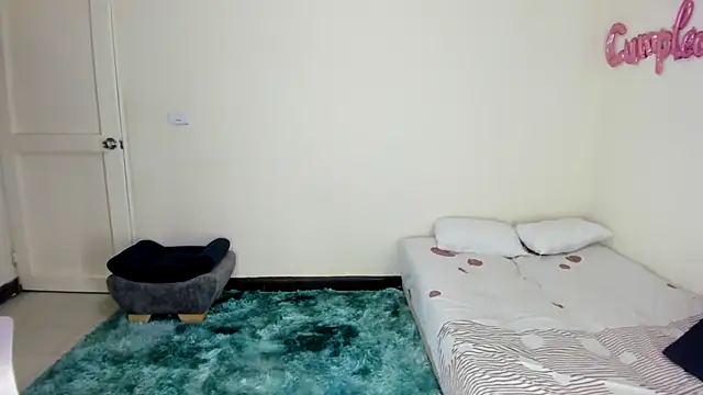 merijaslin's Live Chat Room