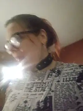 Pokój czatu na żywo – FelicityFreeze69