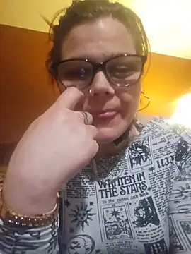 חדר צ'אט בשידור חי של FelicityFreeze69