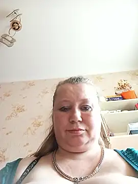 KiraStanton – live chatrum